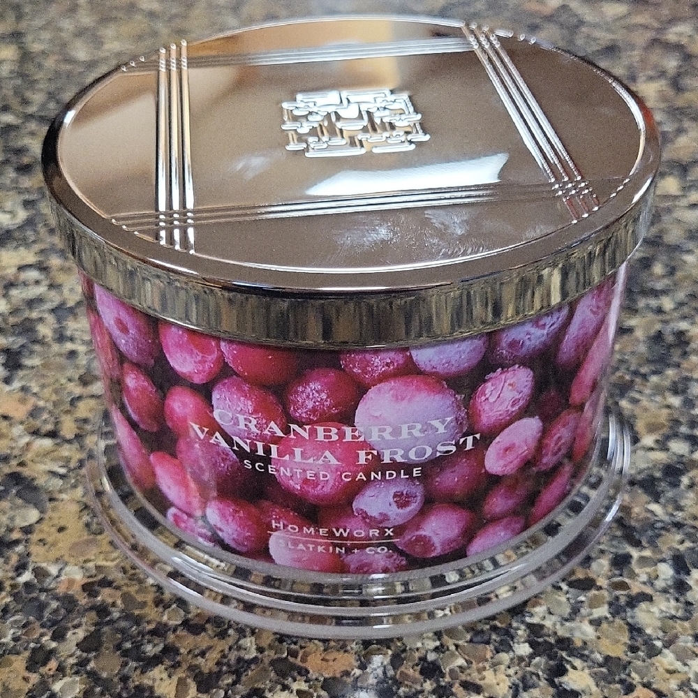 Cranberry Vanilla Frost 4 Wick Candle (Homeworx by Slatkin & Co.)